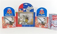 3 boîtes de figurines Looney tunes + Tom & Jerry