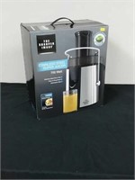 Stainless steel super juicer (new in box)