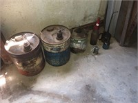 Assorted Oil Cans