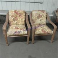 2 wicker patio chairs
