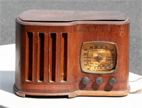 Antique Emerson Ingraham Table Radio Wood