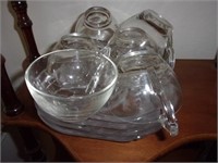 Sandwich trays and cups