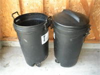 2 Trash Cans 1 lid 1 lot 32 Inch tall