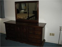 Kling Colonial Dresser w/ Mirror 22 x 33 x 71