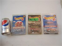 3 Hot Wheels de collection, 2 Mustang & 1 Corvette