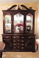CHINA HUTCH WITH LIGHT