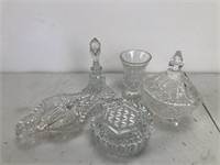 Lot of miscellaneous glass items