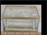 NICE GLASS JEWELRY BOX WITH ETCHED GLASS ON TOP