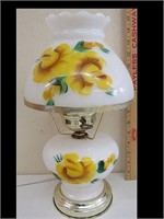 YELLOW ROSE DECORATED MILK GLASS TABLE LAMP