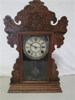 Oak Rooster Head Mantle Clock