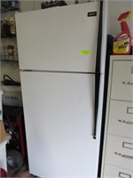 Roper Refrigerator Freezer: 5'3" Tall, 27 1/2" W