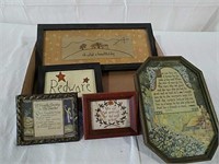 Motto plaques and other decorative pictures