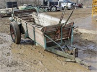 New Idea Manure Spreader, Ground Driven, 8.25 - 20