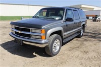 1999 Chevrolet Suburban 2500 1GNGK26JOXJ392588