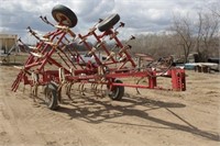 Wil Rich 2500 20ft Field Cultivator, Fold Up Wings