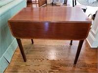 Federal Style Drop Leaf Table