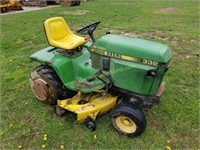John Deere 332  Diesel Lawn Tractor