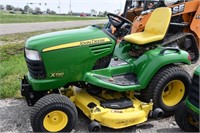 2006 John Deere X720 Gas Garden Tractor
