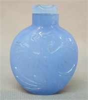 OPAQUE BLUE CHINESE CARVED PEKING GLASS BOTTLE