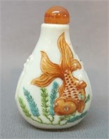 19TH C. CHINESE PORCELAIN SNUFF BOTTLE