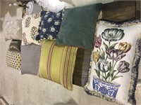 ASSORTED LOT OF DECORATED PILLOWS