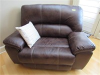 Stratolounger: "Leather Like" Loveseat Reclining