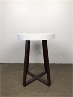 White End/Side Table