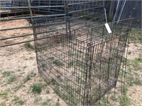 Metal dog kennel 3'W x 4.6"D x 3'10"T