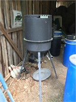 Moultire Stand up deer feeder