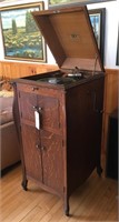 Victor 1904 Record Player