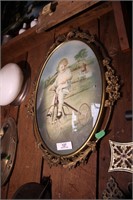Oval Bubble Glass Frame Picture
