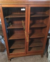 Oak China/Display Cabinet