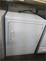 White GE Clothes Dryer W1B