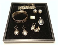 Lot, Siam sterling silver jewelry: earrings,