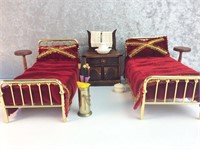 5 pc. Brass Beds, Wash Stand Accessories
