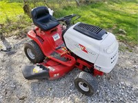 Huskee Supreme Lawn Tractor