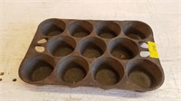 Griswold cast iron muffin pan