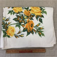 VINTAGE FLORAL TABLE CLOTH