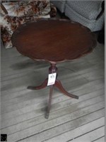Small antique stand w/ round top