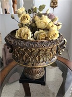 Dry Floral Arrrangement w/ Decorative Vase