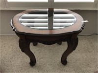 Beveled Glass Top & Wood Accent/ Lamp Table