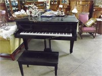 Kawai Baby Grand Piano In Black Lacquer