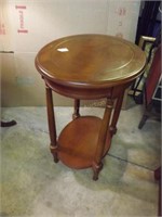 Oval Cherry Finished Side Table W/ Under Shelf