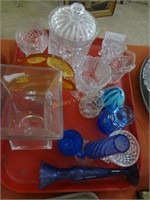 14Pcs Assort. Art, Pressed Glass & Decorative Vase
