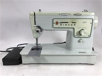 Vintage singer stylist  zig zag sewing machine