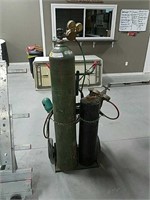 Welding cart with oxygen and acetylene bottles