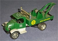 Die-cast Tow Truck