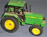 John Deere 3140 tractor