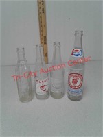 4 vintage glass soda pop bottles - Big Chief,