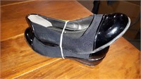 PAIR LADIES KENNETH COLE BLACK SHOES SIZE UNKNOWN